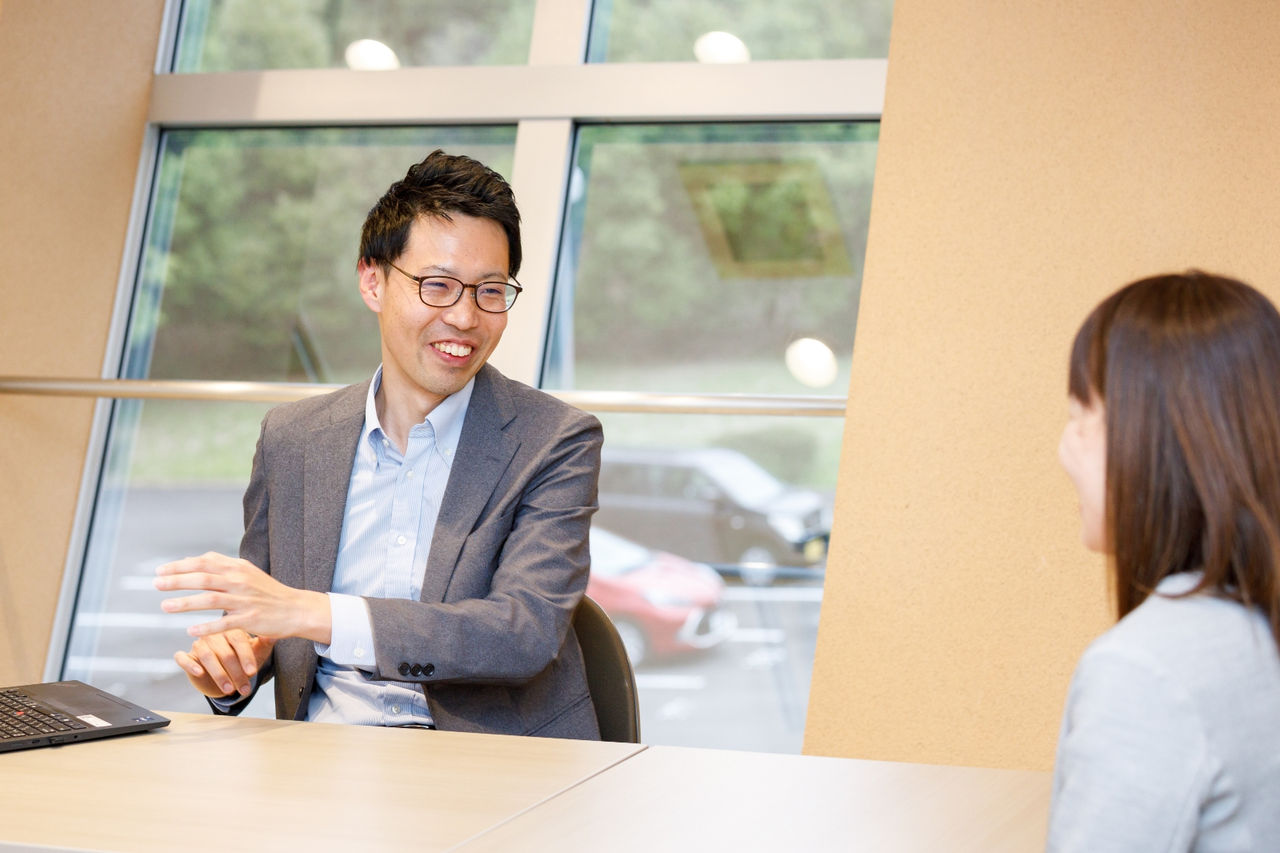 Photo of Takeshi and Yoko during the interview